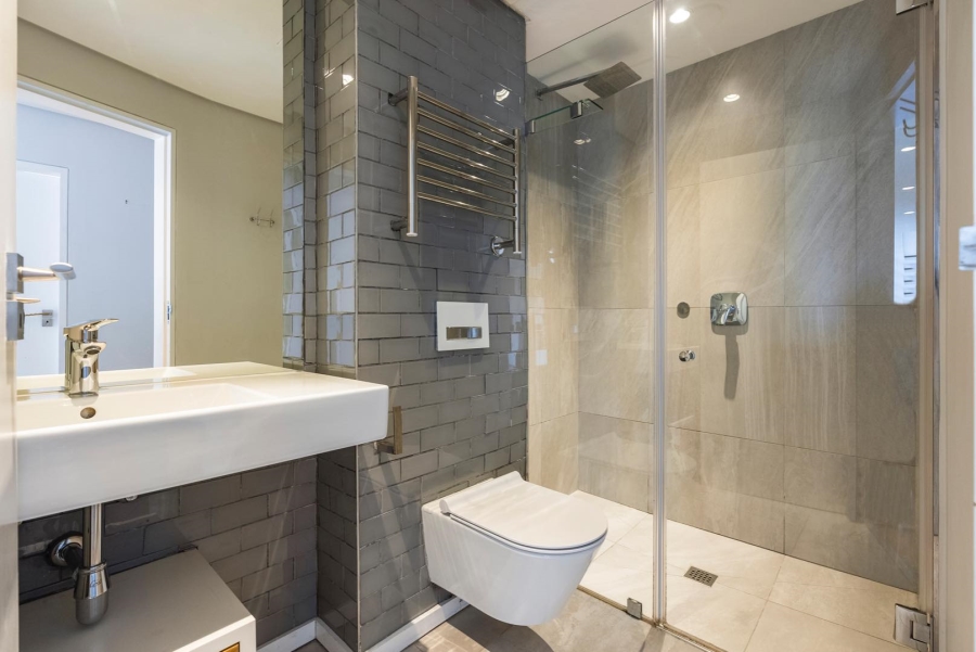 To Let 2 Bedroom Property for Rent in Sea Point Western Cape